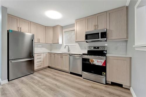 273 Normanhurst Avenue, Hamilton, ON - Indoor Photo Showing Kitchen