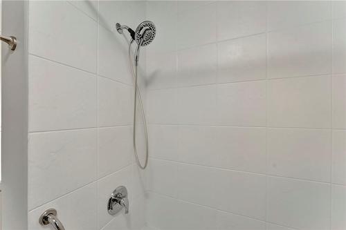 273 Normanhurst Avenue, Hamilton, ON - Indoor Photo Showing Bathroom