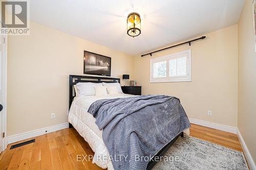 28 Thrushwood Trail, Kawartha Lakes, ON - Indoor Photo Showing Bedroom