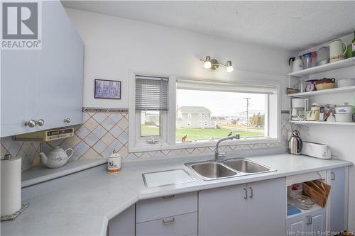 90 Saint-Pierre Est Boulevard, Caraquet, NB - Indoor Photo Showing Kitchen With Double Sink