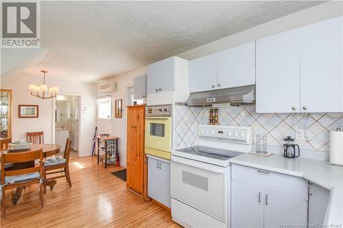 90 Saint-Pierre Est Boulevard, Caraquet, NB - Indoor Photo Showing Kitchen