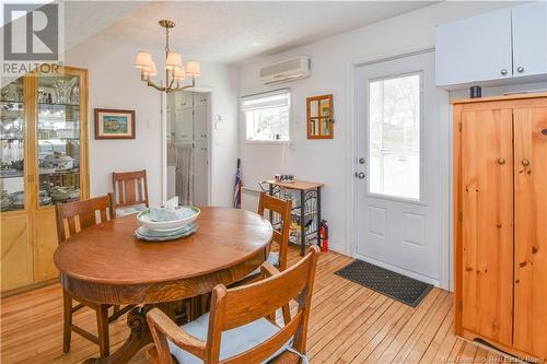 90 Saint-Pierre Est Boulevard, Caraquet, NB - Indoor Photo Showing Dining Room