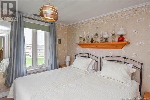 90 Saint-Pierre Est Boulevard, Caraquet, NB - Indoor Photo Showing Bedroom