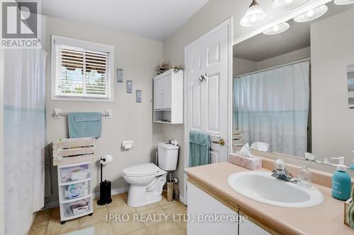 23 Garibaldi Drive, Barrie, ON - Indoor Photo Showing Bathroom
