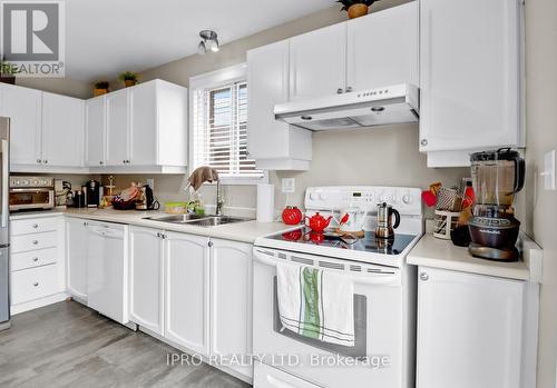 23 Garibaldi Drive, Barrie, ON - Indoor Photo Showing Kitchen With Double Sink
