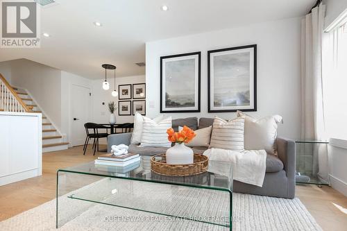 19 - 232 St.George Street, Toronto, ON - Indoor Photo Showing Living Room