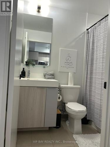 1805 - 20 Tubman Avenue, Toronto, ON - Indoor Photo Showing Bathroom