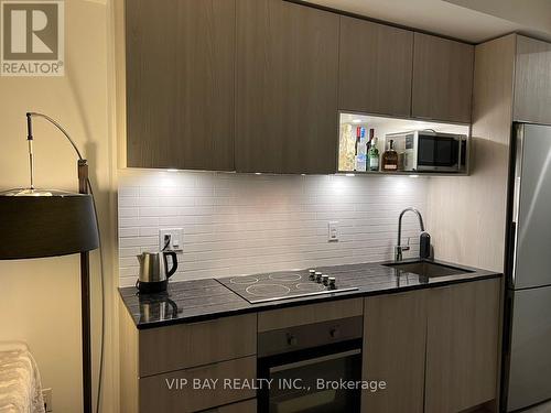 1805 - 20 Tubman Avenue, Toronto, ON - Indoor Photo Showing Kitchen