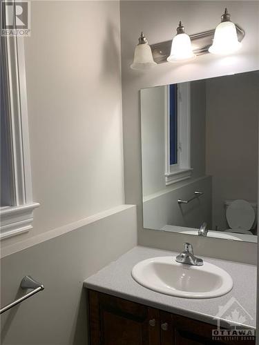 7 Peever Place, Carleton Place, ON - Indoor Photo Showing Bathroom