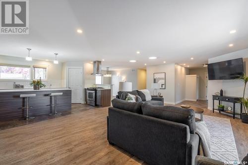 227 Litzenberger Crescent, Regina, SK - Indoor Photo Showing Living Room