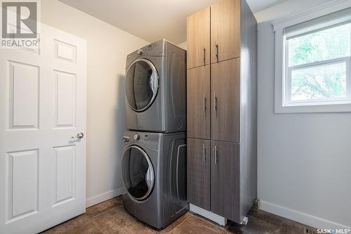 227 Litzenberger Crescent, Regina, SK - Indoor Photo Showing Laundry Room