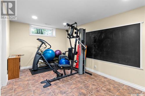 302 Wright Court, Saskatoon, SK - Indoor Photo Showing Gym Room