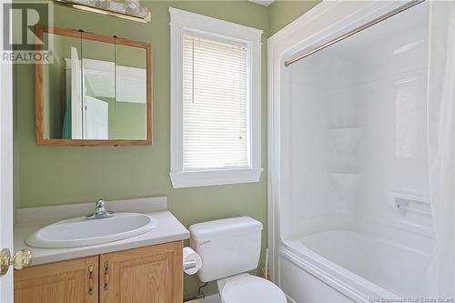 750 Douglas Avenue, Fredericton, NB - Indoor Photo Showing Bathroom
