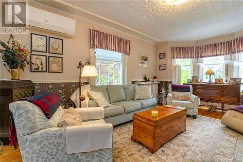 52 Centennial Road, Hampton, NB - Indoor Photo Showing Living Room