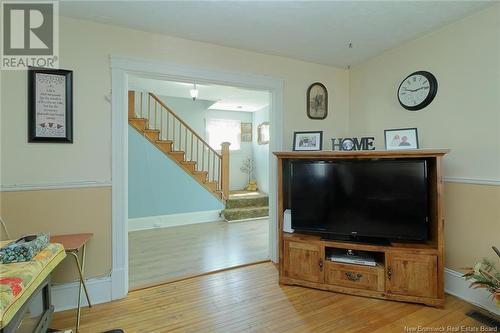 46 King Street, Minto, NB - Indoor Photo Showing Living Room