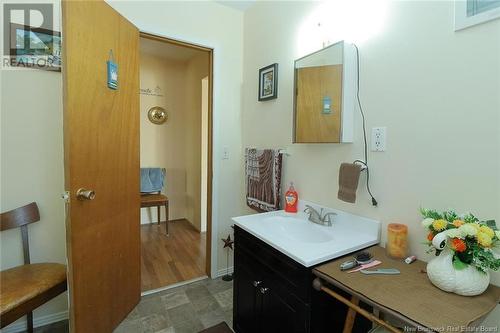 46 King Street, Minto, NB - Indoor Photo Showing Bathroom