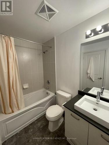 804 - 26 Norton Avenue, Toronto, ON - Indoor Photo Showing Bathroom