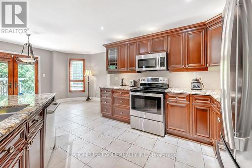 47 Stave Crescent N, Richmond Hill, ON - Indoor Photo Showing Kitchen With Stainless Steel Kitchen With Upgraded Kitchen