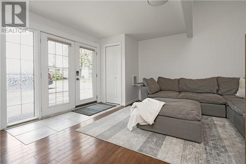 1188-1190 Rideau Street, Sudbury, ON - Indoor Photo Showing Living Room