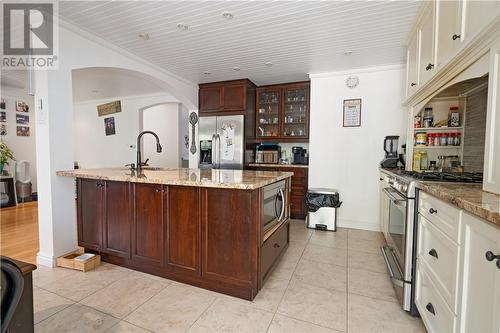 1188-1190 Rideau Street, Sudbury, ON - Indoor Photo Showing Kitchen