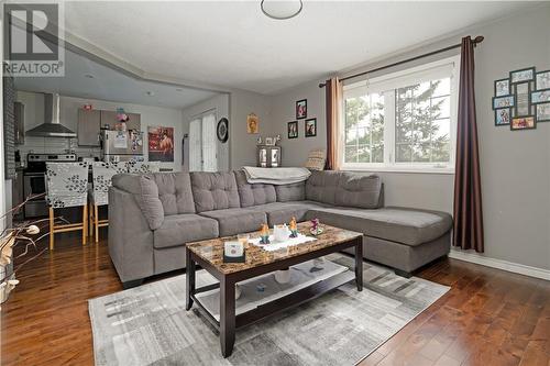 1188-1190 Rideau Street, Sudbury, ON - Indoor Photo Showing Living Room