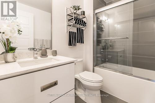 301 - 415 Sea Ray Avenue, Innisfil, ON - Indoor Photo Showing Bathroom