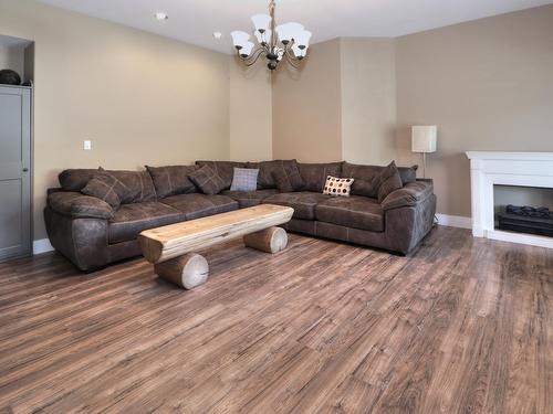 630 Green Road, Canal Flats, BC - Indoor Photo Showing Living Room With Fireplace