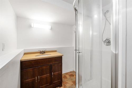 28 Nakomis Bay, Winnipeg, MB - Indoor Photo Showing Bathroom