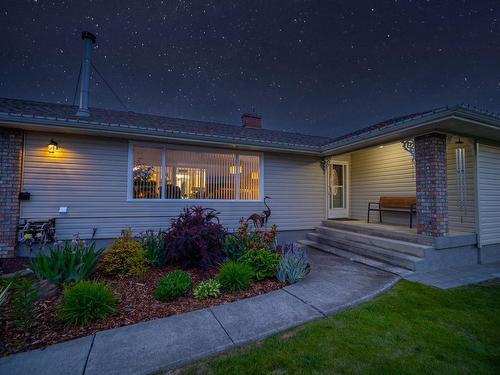 869 Schreiner Street, Kamloops, BC - Outdoor With Deck Patio Veranda