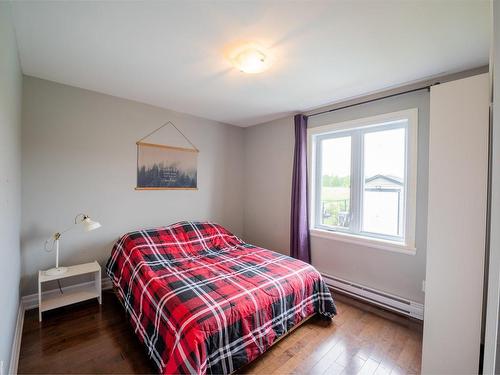 Chambre Ã Â coucher - 78 Rue Kelly, Saint-Jean-Sur-Richelieu, QC - Indoor Photo Showing Bedroom