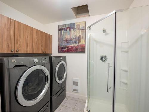 Salle de bains - 78 Rue Kelly, Saint-Jean-Sur-Richelieu, QC - Indoor Photo Showing Laundry Room