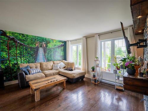 Salon - 78 Rue Kelly, Saint-Jean-Sur-Richelieu, QC - Indoor Photo Showing Living Room