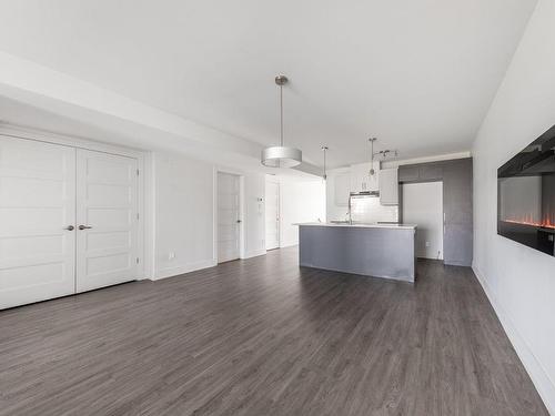 Vue d'ensemble - 441  - 445 Rue D'Ambre, Candiac, QC - Indoor Photo Showing Kitchen