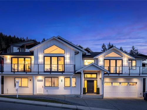 5209 Norton Rd, Nanaimo, BC - Outdoor With Facade