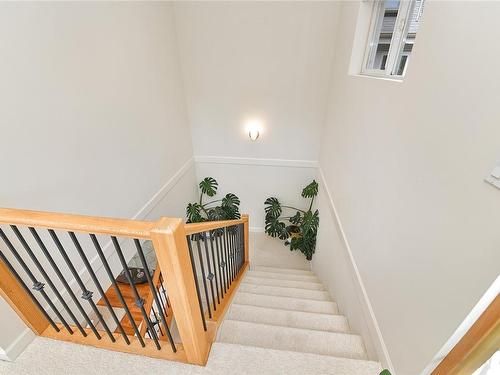12-974 Sutcliffe Rd, Saanich, BC - Indoor Photo Showing Other Room