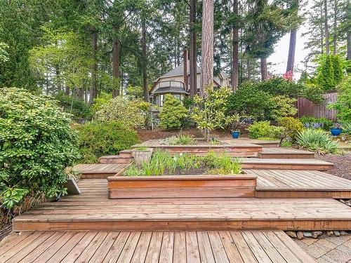 4360 Parkwood Terr, Saanich, BC - Outdoor With Deck Patio Veranda