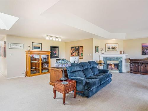 23-529 Johnstone Rd, Parksville, BC - Indoor Photo Showing Living Room With Fireplace