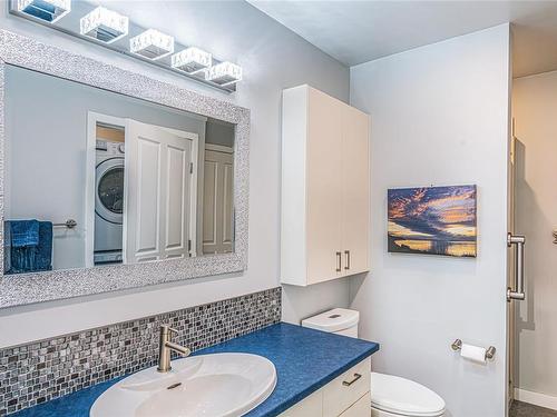 23-529 Johnstone Rd, Parksville, BC - Indoor Photo Showing Bathroom