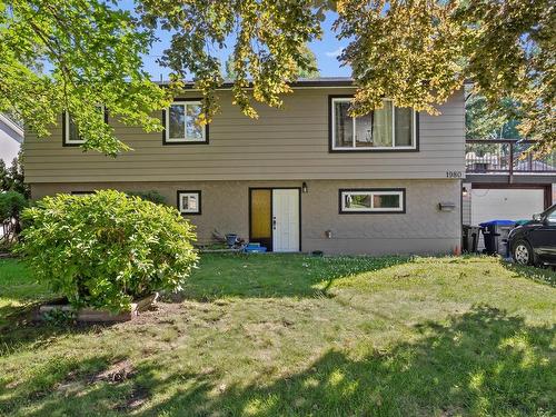 1980 Urquhart Ave, Courtenay, BC - Outdoor