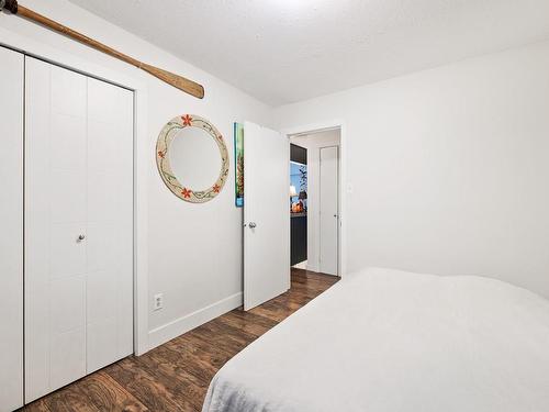 1980 Urquhart Ave, Courtenay, BC - Indoor Photo Showing Bedroom