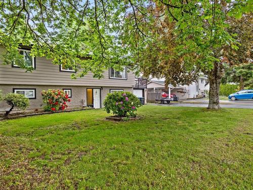 1980 Urquhart Ave, Courtenay, BC - Outdoor