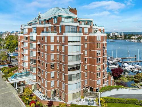 604-630 Montreal St, Victoria, BC - Outdoor With Body Of Water With Balcony With Facade