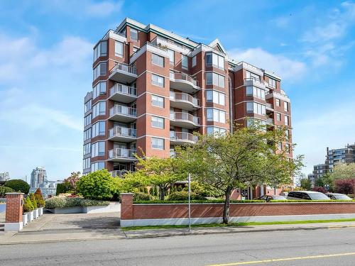 604-630 Montreal St, Victoria, BC - Outdoor With Balcony With Facade