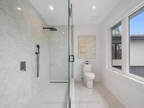 366 Decimal Pl, Toronto, ON - Indoor Photo Showing Bathroom