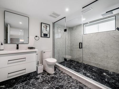 366 Decimal Pl, Toronto, ON - Indoor Photo Showing Bathroom