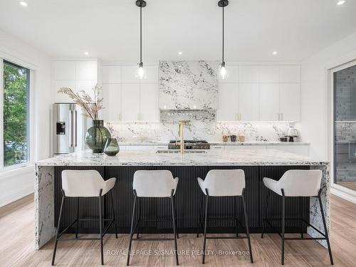 366 Decimal Pl, Toronto, ON - Indoor Photo Showing Kitchen With Upgraded Kitchen