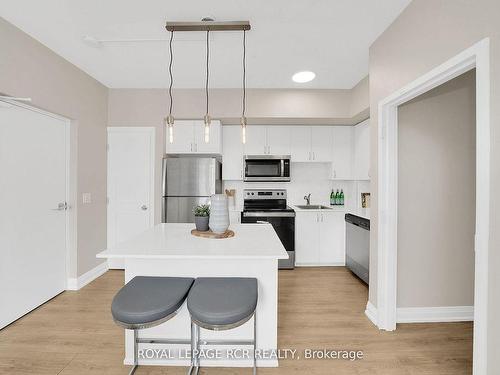 603-18 Coles Ave, Vaughan, ON - Indoor Photo Showing Kitchen With Stainless Steel Kitchen