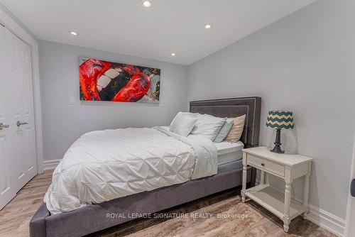 1204 Clarkson Rd N, Mississauga, ON - Indoor Photo Showing Bedroom