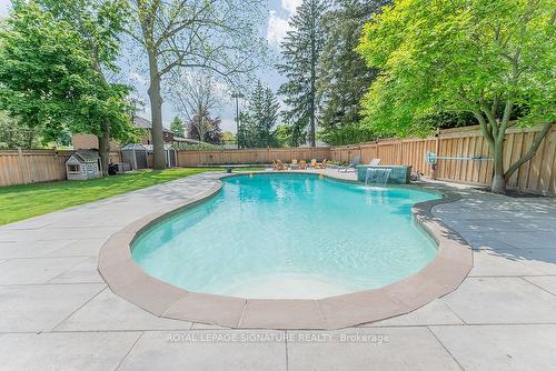 1204 Clarkson Rd N, Mississauga, ON - Outdoor With In Ground Pool With Backyard