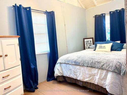 29 Pleasant View Dr, Kawartha Lakes, ON - Indoor Photo Showing Bedroom